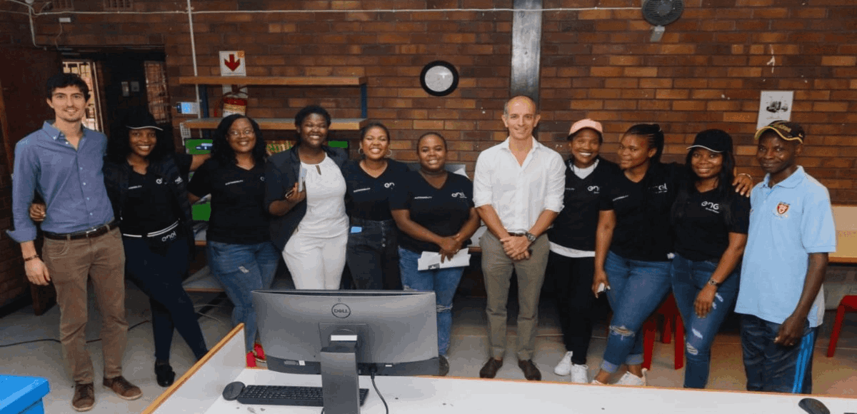 Supporting South African schools with digitalization