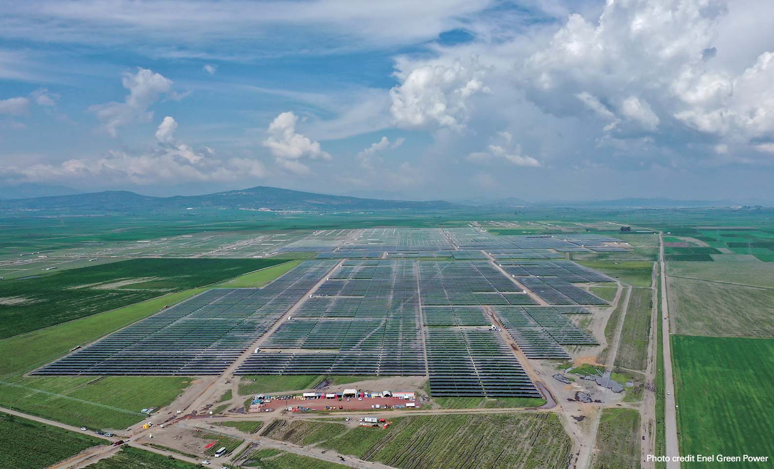 Panoramica su impianto solare